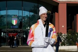 Milano-Cortina 2026, ieri è partita da Roma la Fiaccola Olimpica: anche il basket coinvolto