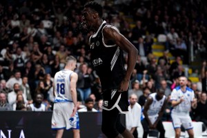 Virtus Bologna verso l’Hapoel Tel Aviv, Akele: “Andremo lì per strappare la vittoria”