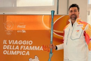 Andrea Bargnani a Roma con la torcia Olimpica