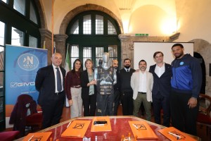 Guerri Napoli: presentata al Maschio Angioino la maglia Special Edition tra sport, storia e cultura
