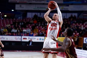 Hapoel Tel Aviv Owner Ofer Yannay Criticizes Israeli Federation Over Malachi Flynn Case