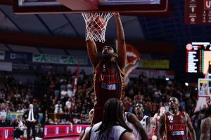La Virtus Bologna batte in rimonta Venezia: la Reyer crolla nell’ultimo quarto