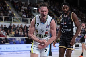 Davide Casarin: “La Virtus una possibilità, ma adesso penso alla Nazionale”