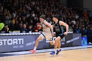 Virtus Bologna, primi canestri in LBA per Francesco Ferrari: Mi sto ambientando sempre di più