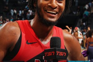 I Toronto Raptors piegano Charlotte: Quickley la decide sulla sirena