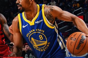 I Golden State Warriors travolgono i Portland Trail Blazers, Curry regista