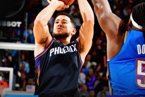 Booker allo scadere: tripla a 0”7 e Phoenix fa cadere OKC