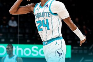 Charlotte cambia passo e lascia il segno a Memphis