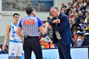 Dinamo Sassari, oggi trasferimento a Trieste: sabato sfida chiave in campionato