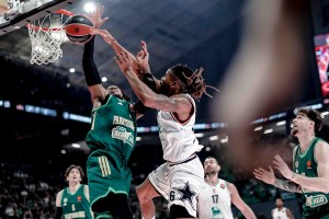 Il Panathinaikos senza Holmes contro Dubai, Ataman: “È out per una situazione interna”