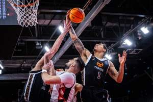 BCL: Jeff Brooks sulla sirena, Trieste si impone sul Szolnoki e vola alle Top 16
