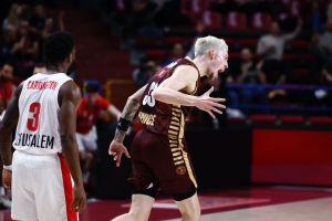 Una super Venezia batte la capolista Hapoel: nei playoff sarà Reyer contro Trento