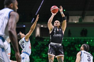Repubblica-Bologna: La Virtus parte male poi Edwards e Diouf ribaltano Napoli