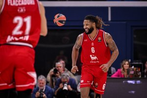 Olimpia Milano, sospiro di sollievo per Devin Booker