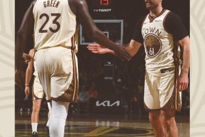 Finale da furto e contropiede: Warriors, rimonta al Chase Center