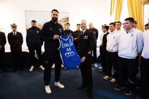 Italbasket, azzurri in visita all’Accademia Navale di Livorno