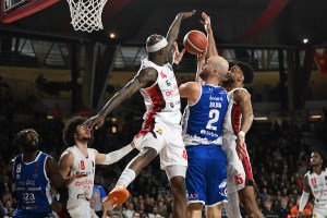 Iroegbu sulla sirena, Varese fa il colpo in rimonta contro Brescia!