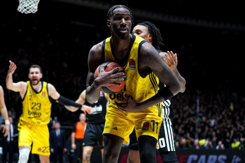 Nigel Hayes-Davis