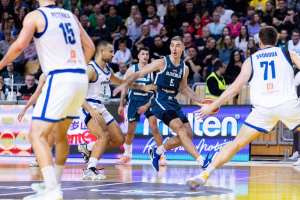 Samar pulls the strings as Slovenia cruise in Koper