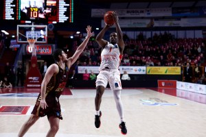 Hapoel Jerusalem dealt major blow as Jared Harper faces three to five months out