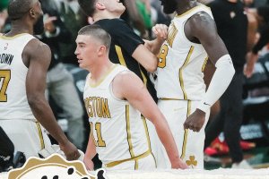 Queta formato gigante al Garden, Boston gira la partita e stende Philadelphia