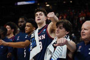 Illinois travolge Penn, Mirkovic domina senza appello. 8′ per Oberti