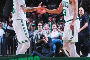 Brown accende Boston nel finale e spegne i Suns
