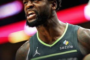 Randle detta il passo, Phoenix si inceppa