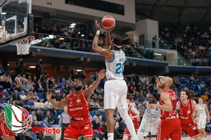 La Provincia di Como: Addio Urania. Finalmente il derby vero