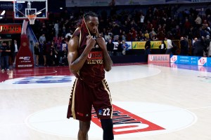 La Nuova: La Reyer spreca, Trento ai quarti. Maledizione a senso unico