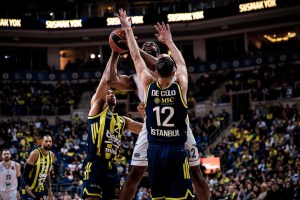 Milano illude, poi il Fenerbahce si prende la partita