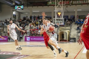 Fulgor Omegna, ufficiale il rinnovo di Andris Misters