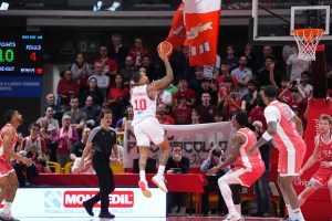 Reggio Emilia sfiora la rimonta, la tripla di Brown non va a segno: Murcia sbanca al PalaBigi