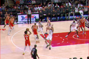 Il duo McCollum-Johnson firma la 9° vittoria di fila degli Hawks, Bucks sconfitti 122-99