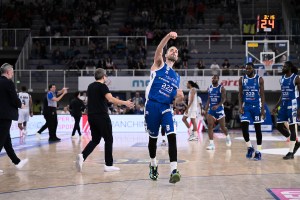 Pallacanestro Brescia-Pallacanestro Trieste, Amedeo Della Valle recupera