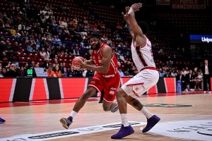 Olimpia Milano: Josh Nebo e Armoni Brooks salutano, si apre la caccia ai sostituti