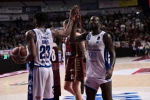 Burnell: “Vogliamo vincere il campionato”