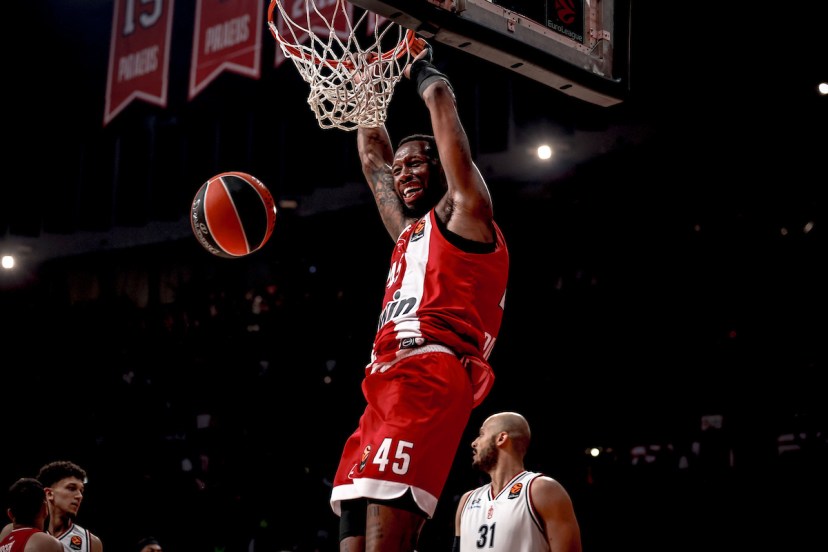 Donta Hall Olympiacos