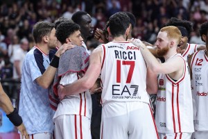 Repubblica-Milano titola: Missione compiuta. L’Olimpia a Venezia blinda il terzo posto