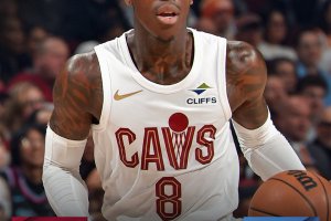 Cleveland regge alla tempesta da tre e passa a Memphis