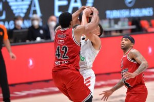 Olimpia Milano, è la “Kyle Hines Week”: queste le cinque stoppate indimenticabili