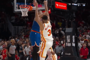 Atlanta Hawks, il canestro di CJ McCollum stende i New York Knicks