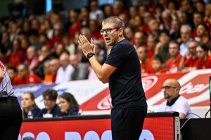 Cotelli: “Un po’ passivi nel 1° tempo, ancora grande risposta della squadra nel secondo”
