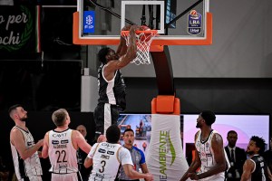 La Bertram supera Trento in maniera convincente e stacca il pass per i play-off
