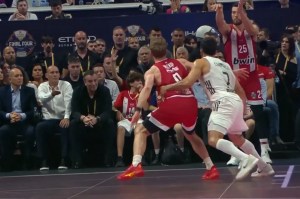 Real Madrid Olympiacos arbitri EuroLeague