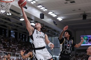 La Virtus riaccende i motori e vince gara 4 a Trento