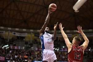 Gara 3 thriller a Trieste, ne esce ancora vincitrice Brescia con una prova di cuore