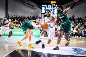 Dubai Basketball, accordo con Davion Mintz