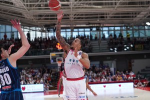 Reggio Emilia esce alla distanza, vittoria di forza 91-80 su Napoli che dice addio ai playoff