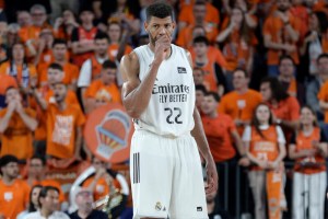 Real Madrid, doppio colpo prima delle Final Four: out Walter Tavares e Alex Len